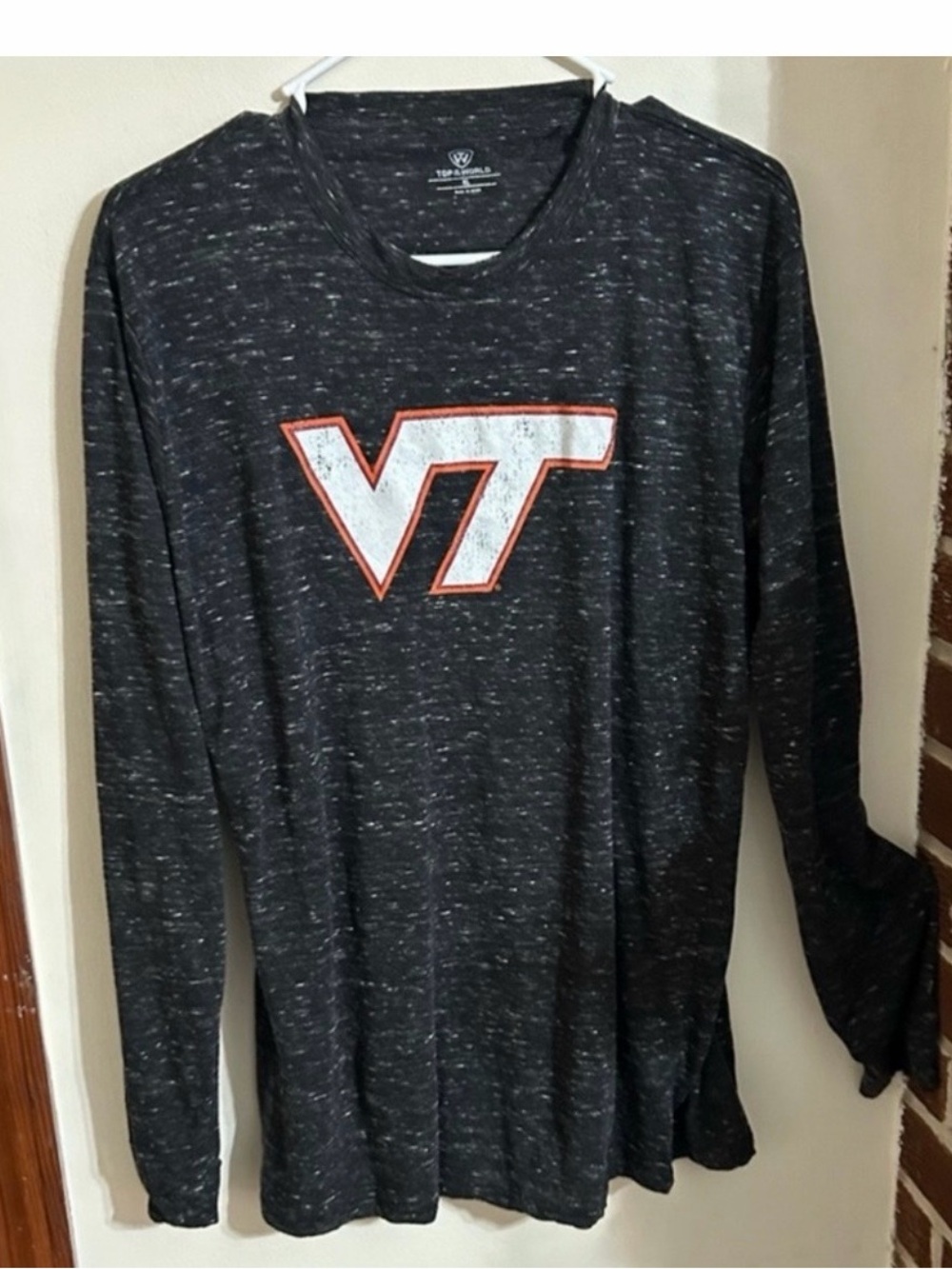 Top of the World Size XL Virginia Tech Slub Black Long-Sleeve Graphic Shir